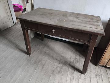 Tavolo In Legno Antico