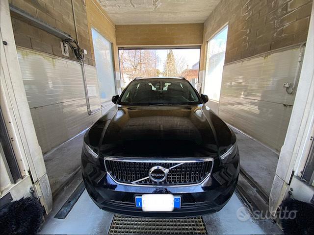 Volvo XC40 (2017-->)