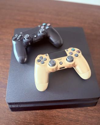 PS4 slim 500GB + 2 controller + 2 giochi