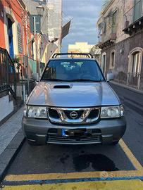 Nissan Terrano R20 3.0 cc