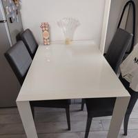 Tavolo vetro temperato 6 posti ed allungabile