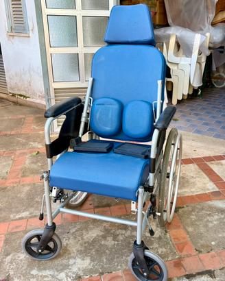Sedia a rotelle comoda