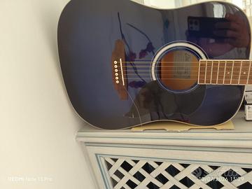 Chitarra acustica blu elettrico