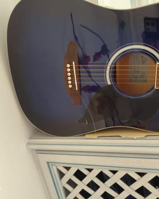 Chitarra acustica blu elettrico