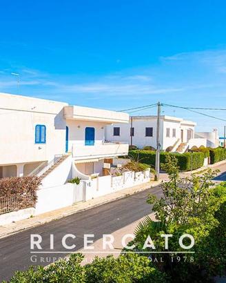 bifamiliare vista mare San Foca