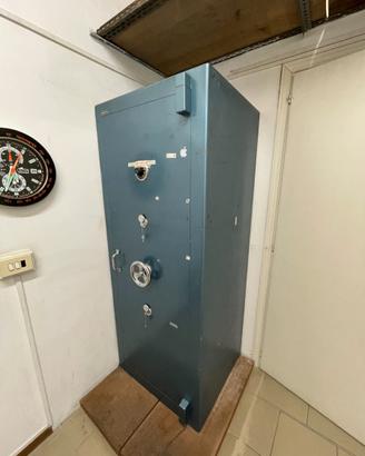 cassaforte anni 70 da 1,6 t. combinazione numerica