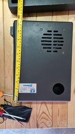 subwoofer sotto sedile stereo