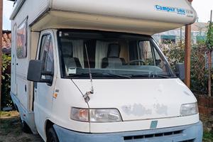 Camper CI Gold 10