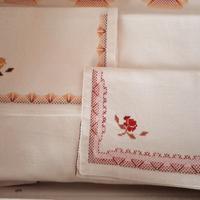 2 Porta posate-porta tovaglioli ricamati 