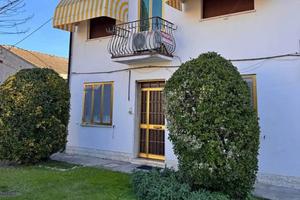 Casa con due appartamenti vicinanza mare