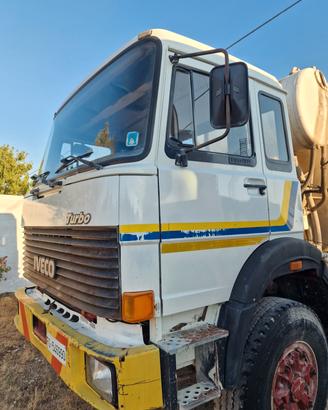 Cabina completa per Iveco 330 Mezzo d'opera