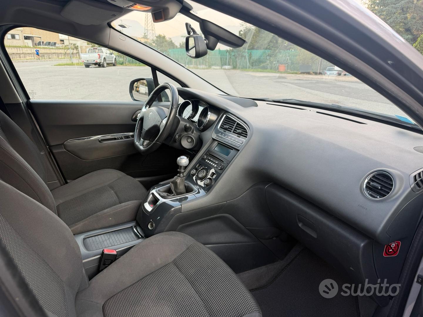 Peugeot 5008 2016 photo 5