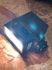 Faretto per videocamera Sony HVL-20DW2 + batteria