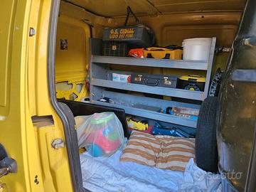 SCAFFALE IN FERRO PER ATTREZZI