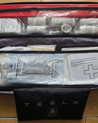 Kit emergenza stradale auto triangolo gilet nuovo