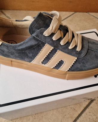 sneakers in camoscio grigio