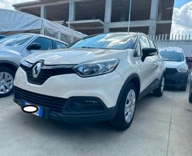 RENAULT CAPTUR 12/2014 118. 000 KM!