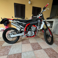 Swm rs 125 r 2020