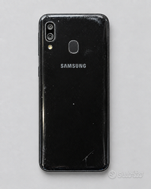 Samsung Galaxy A40 64 GB- schermo rotto x  ricambi