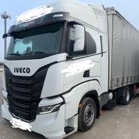 IVECO S WAY TRATTORE