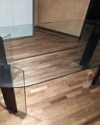 Tavolo ovale in cristallo marca SICA con 4 sedie