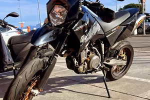 Ktm supermoto 640 lc4