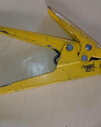 PINZA TIRAFASCETTE