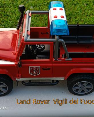 BRUDER Land Rover Defender Vigili del Fuoco