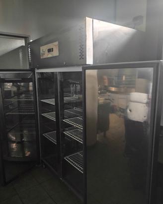 frigo armadio due ante €1000, frigo vetrina  € 300