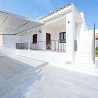 3 LOCALI A MANDURIA