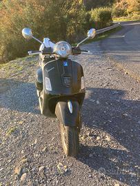 Vespa Gts Super 300