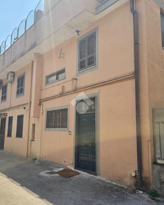 CASA SEMINDIPENDENTE A POMIGLIANO D'ARCO