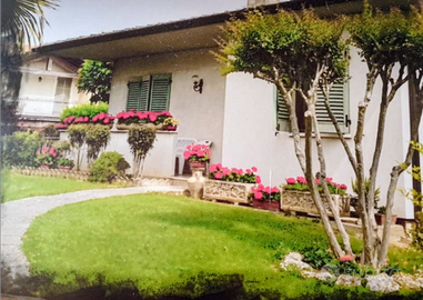 Villa singola con grande giardino