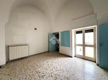 CASA SEMINDIPENDENTE A MESAGNE