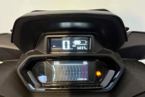 Yamaha xmax tech max nero anno 2024 km 6000