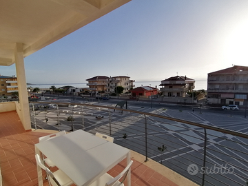 In piazza Vista Mare