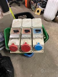 QUADRO ELETTRICO 3 PRESE INTERBLOCATTE INDUSTRIALE