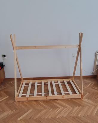 Letto Montessori per bambini a casetta