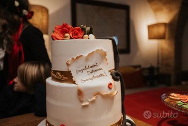 Torta finta scenografica per laurea in medicina