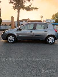 renault clio anno 2010 per neopatenati