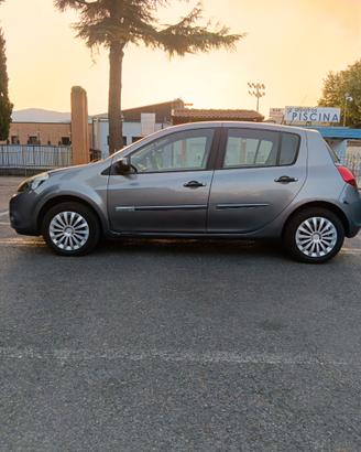 renault clio anno 2010 per neopatenati