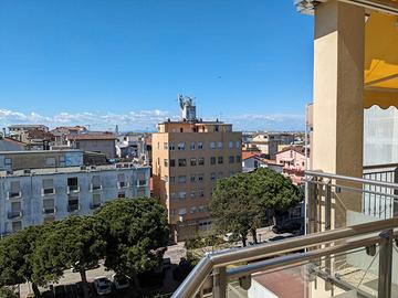 IN CENTRO con terrazzo e posto auto