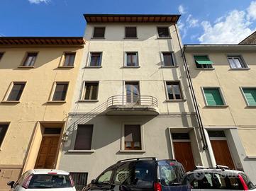 5 LOCALI A FIRENZE