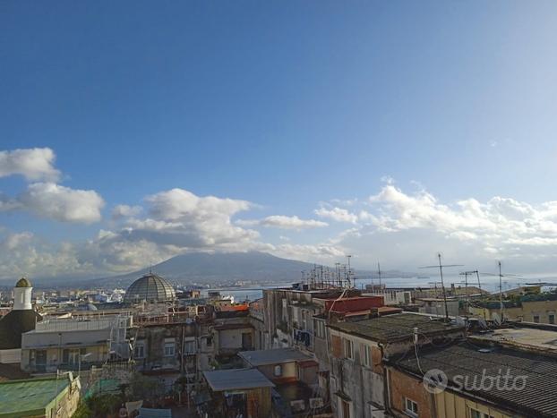 Quartieri Spagnoli con terrazzo panoramico