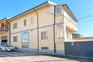 Bifamiliare piano terra con cantina e posto auto