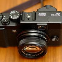 Fujifilm X10