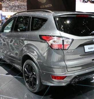Ford Kuga ST-Line 2018 in ricambi