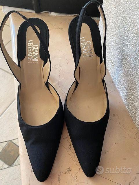 Scarpe Chanel di Gianni Versace Abbigliamento e Accessori In vendita a Monza e della Brianza