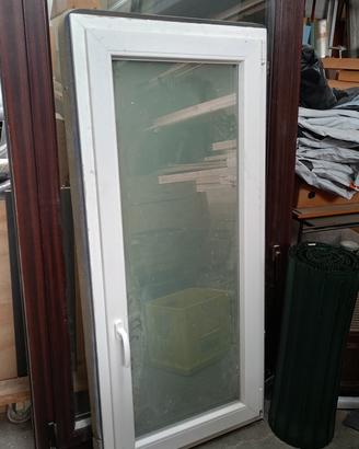 finestra bianca pvc