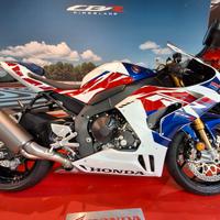 Honda CBR 1000 RR-R SP 30th Anniversary